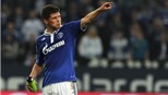 Schalke trở lại tốp 3: Lưỡi tầm sét Huntelaar